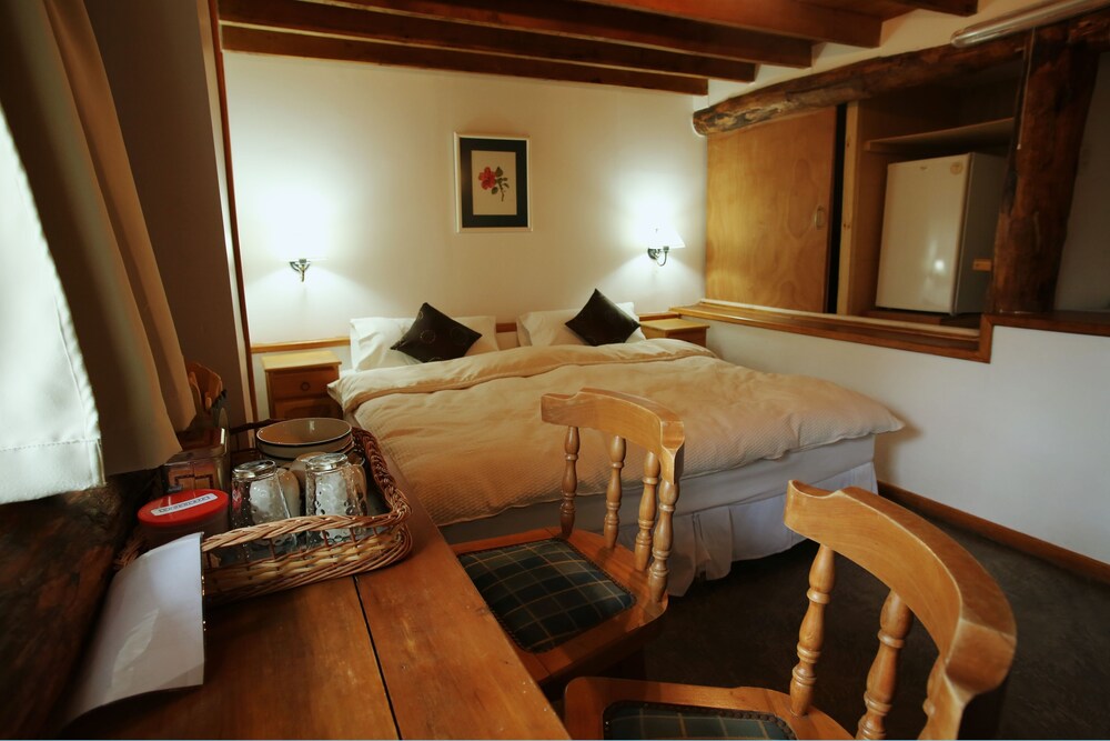 Standard Room, 1 King Bed - Guestroom