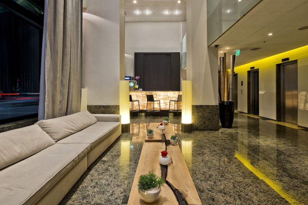 Hotel Lounge