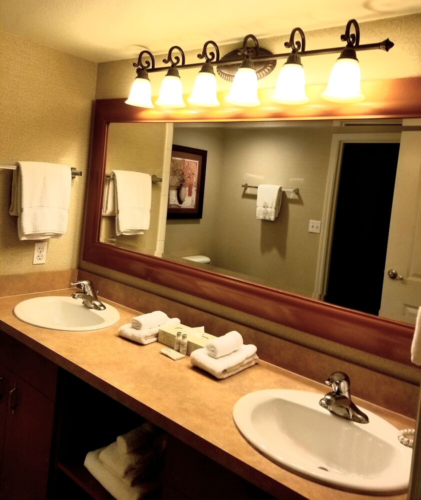 Bathroom, Grandview at Las Vegas