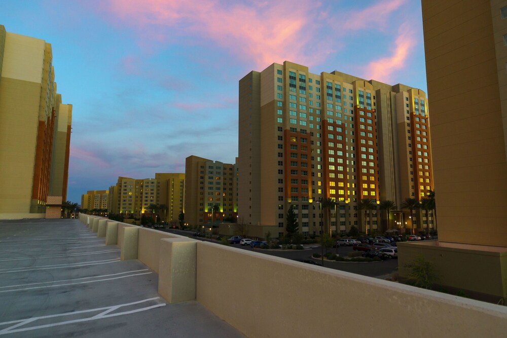 Courtyard, Grandview at Las Vegas