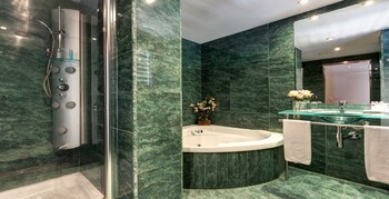 Jetted Tub