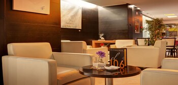Hotel Lounge