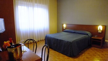 Consul Hotel