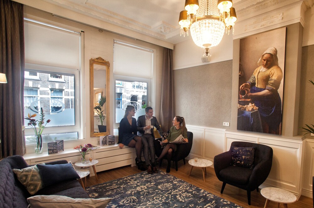 Executive Lounge