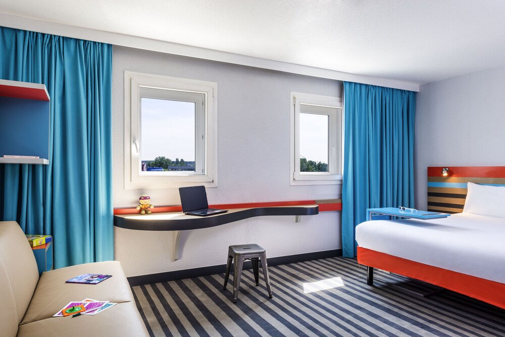 Guestroom View