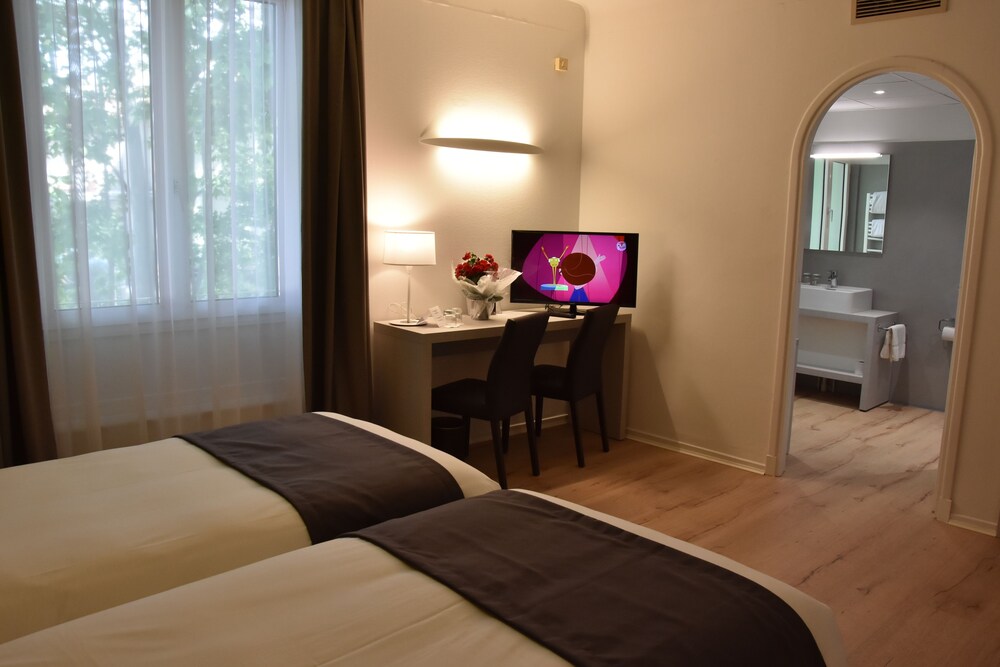 Guestroom
