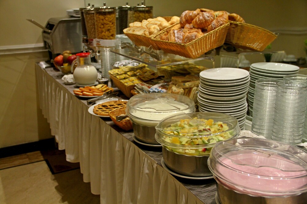 Food Court
