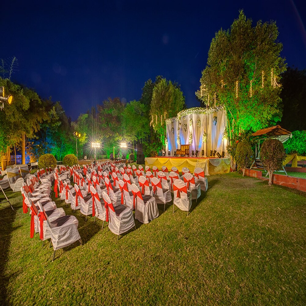 Outdoor Banquet Area