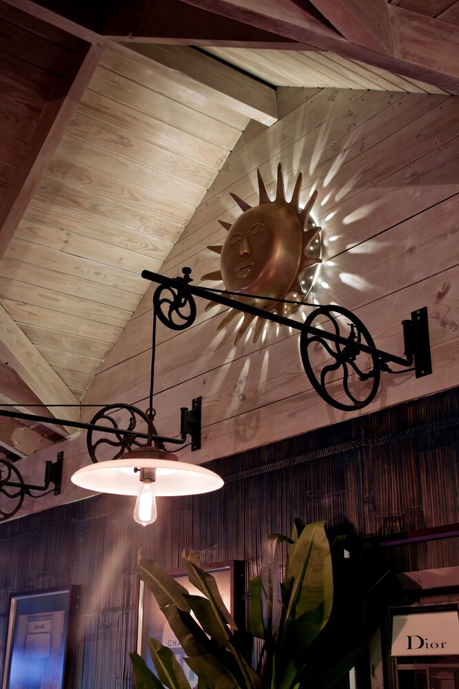 Hotel Bar