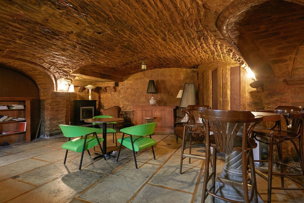 Hotel Lounge