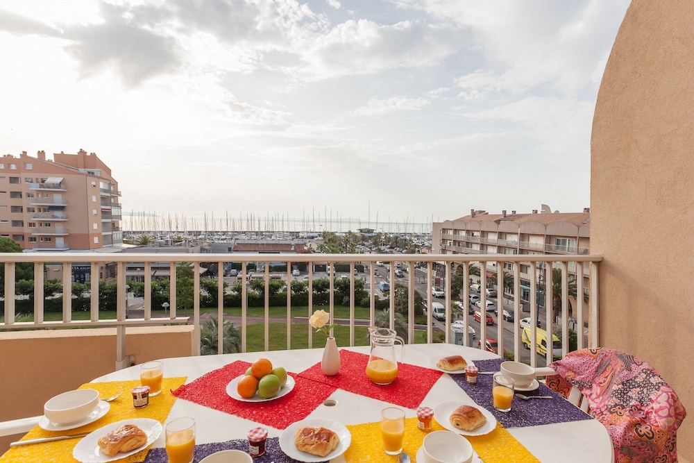 One Bedroom Apartment, Garden View (for 6) - Balcony