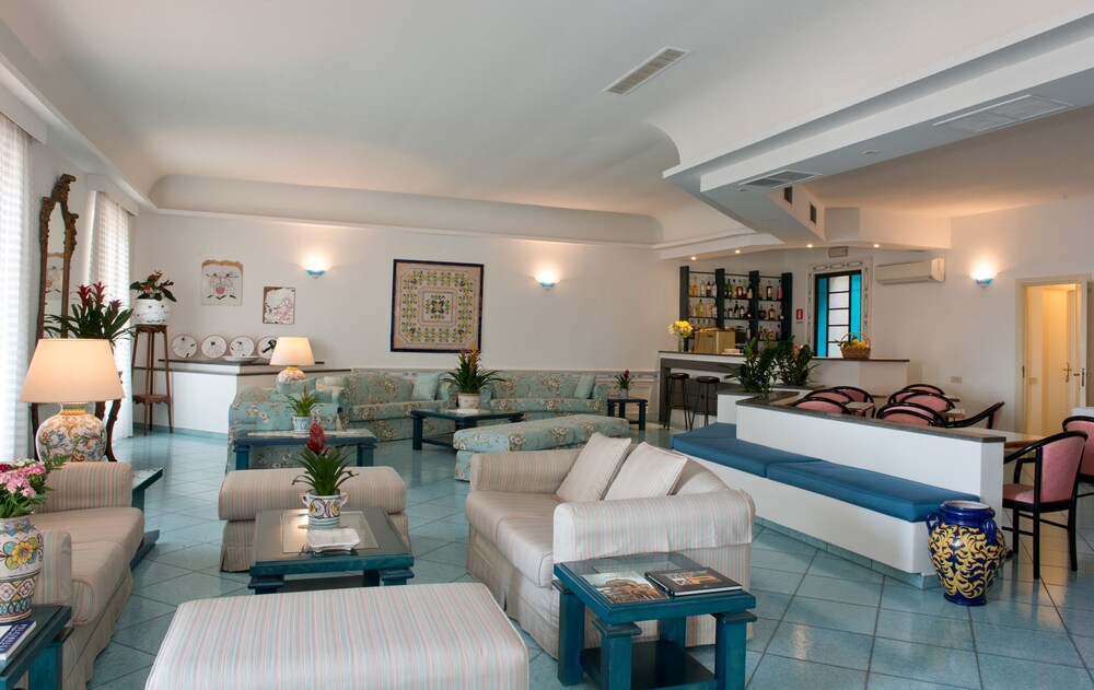 Hotel Lounge