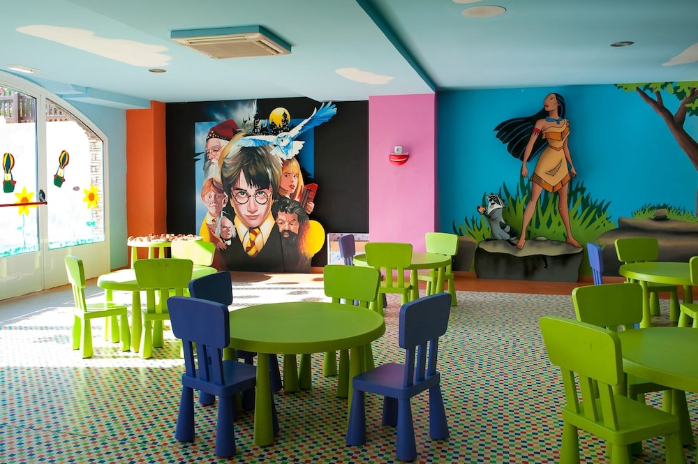 Childrens Play Area - Indoor