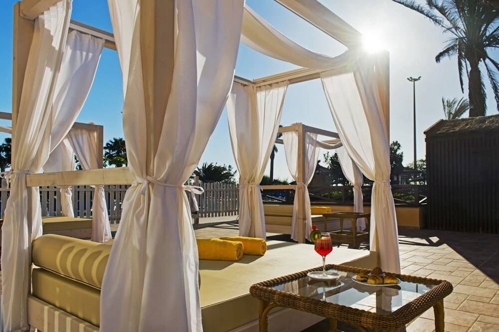 Sundeck