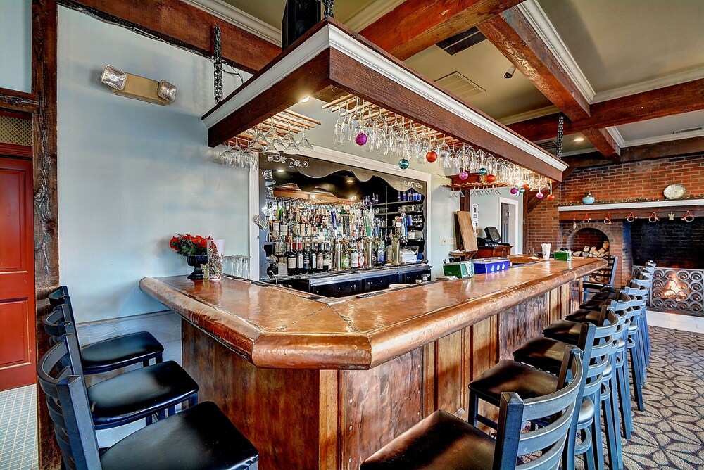 Hotel Bar
