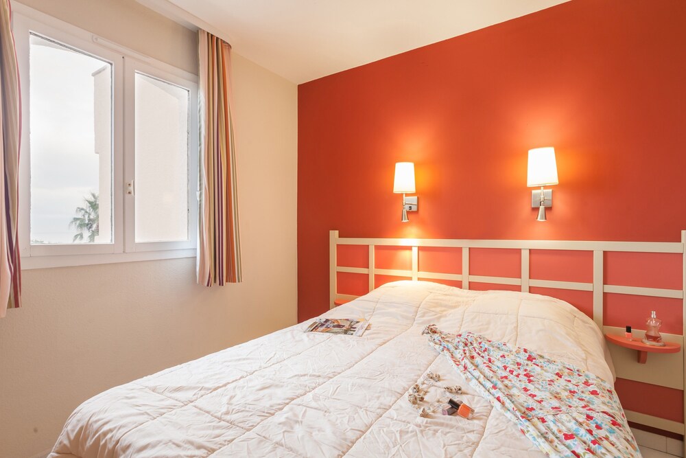 Superior 1 Bedroom Apartment for 4/5 people - Guestroom