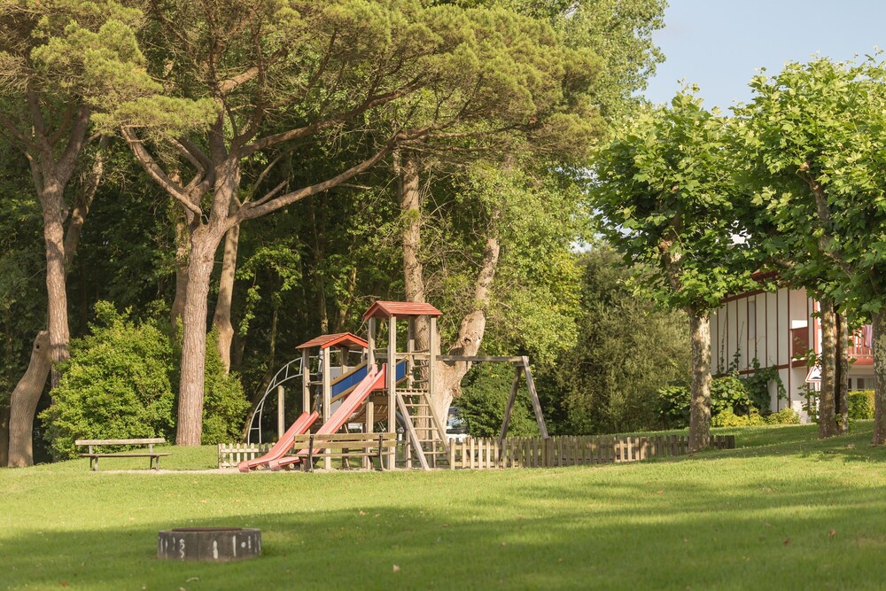 Childrens Play Area - Outdoor
