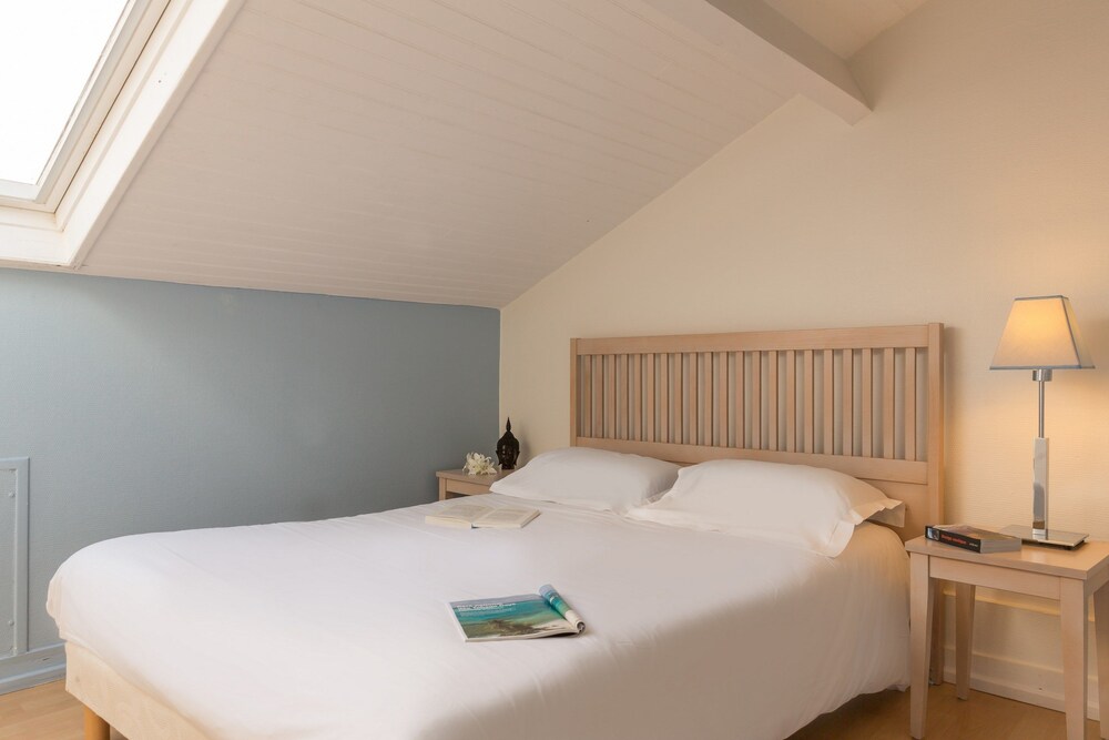 Standard Studio, 3 Bedrooms - Guestroom