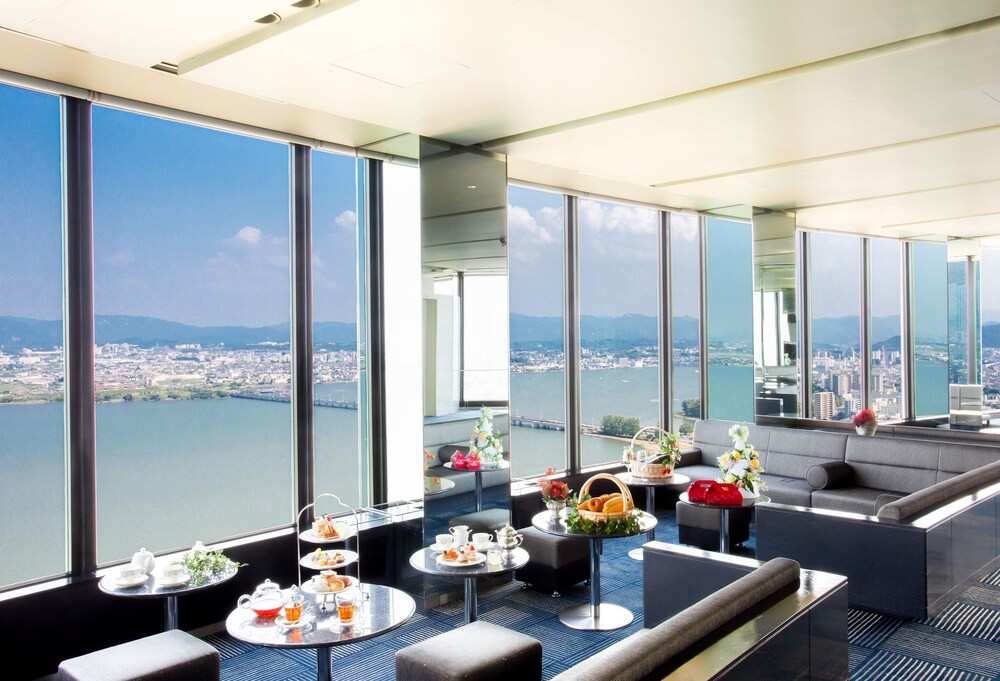 Hotel Lounge