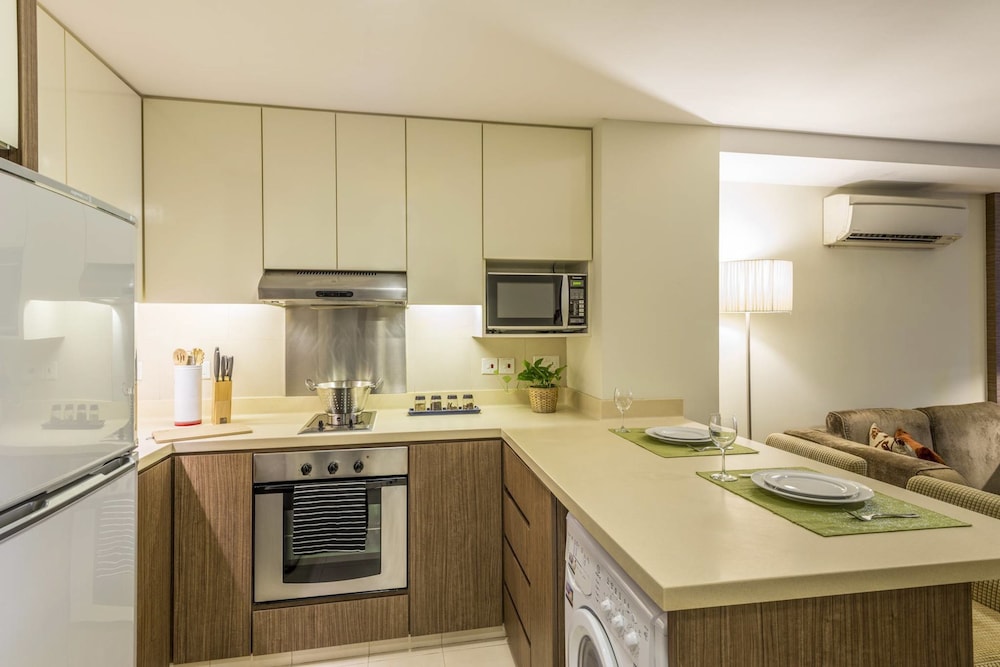Executive Studio - In-Room Kitchenette