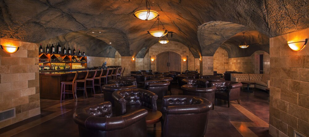 Hotel Bar