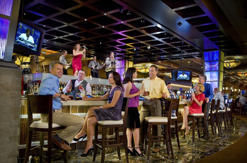 Hotel Bar
