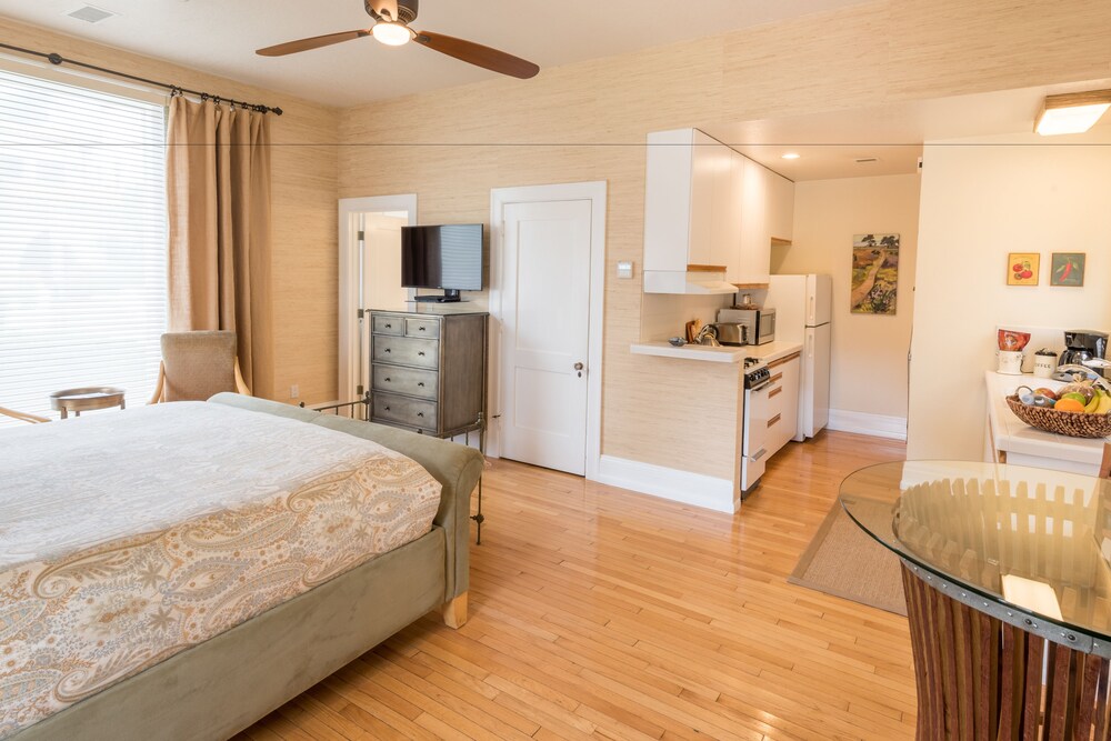 In-Room Kitchen