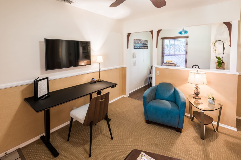 In-Room Business Center