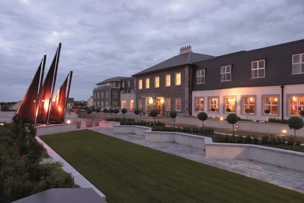 Hotel Front - Evening/Night