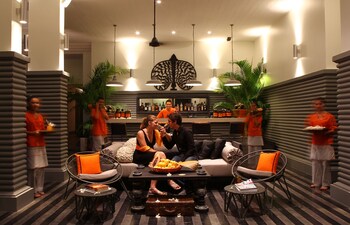 Poolside Bar