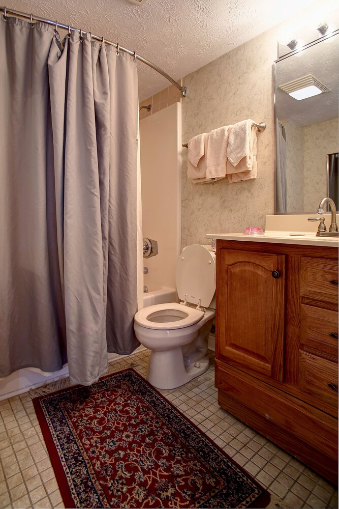 Loft, 2 Bedrooms - Bathroom