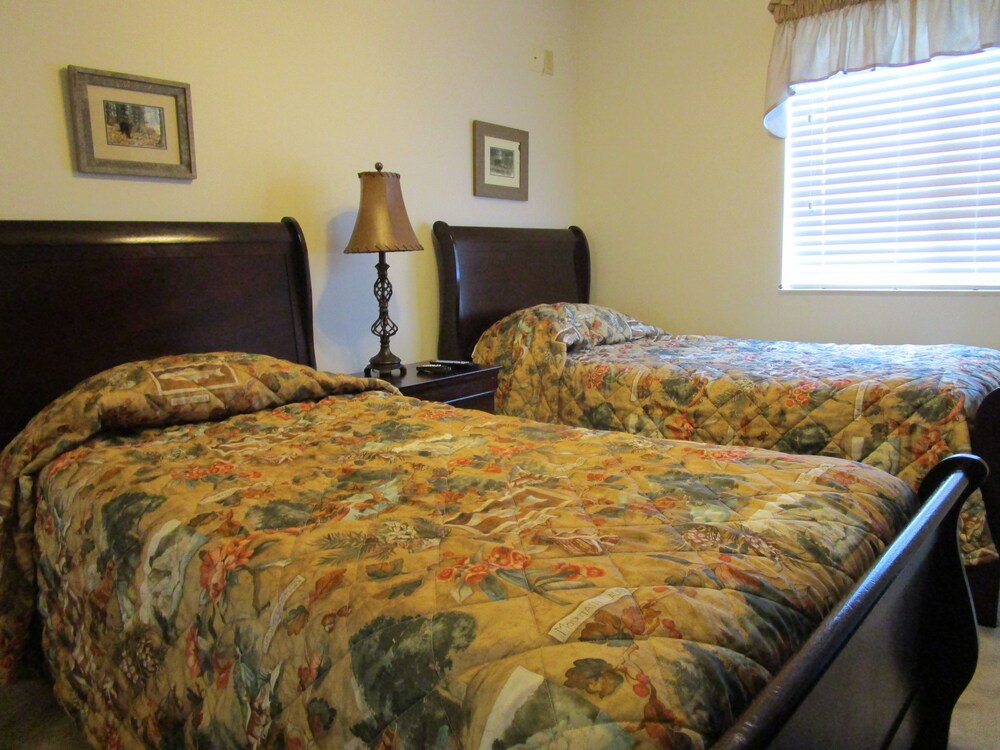 Room, 2 Bedrooms, 2 Bathrooms - Guestroom