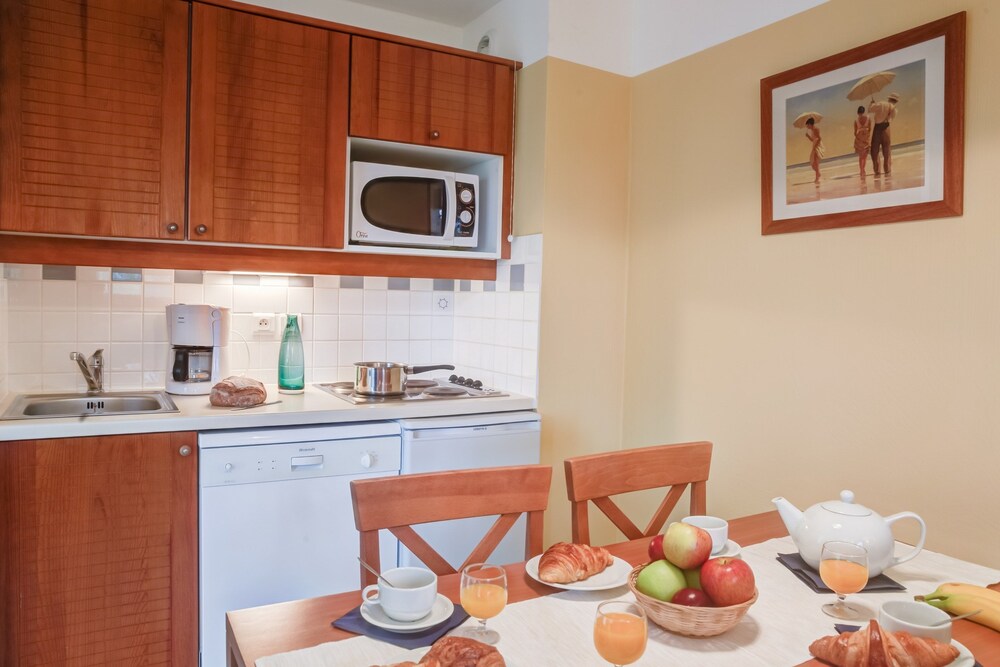 Standard Room, 1 Bedroom (4/5 pers) - Living Area