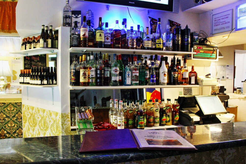 Hotel Bar