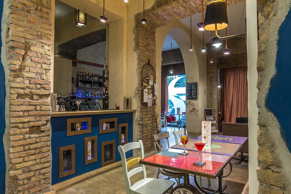 Hotel Bar
