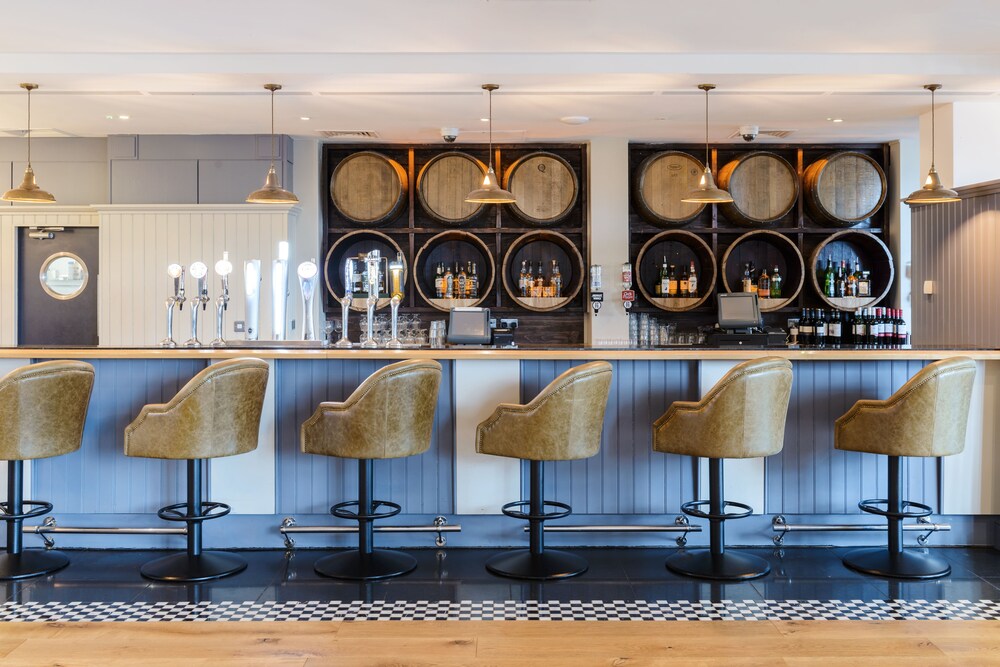 Hotel Bar
