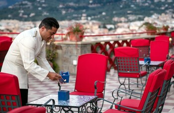Hotel Bar
