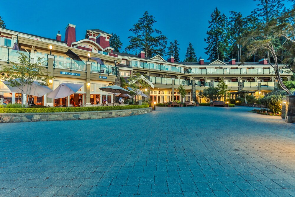 Hotel Front - Evening/Night