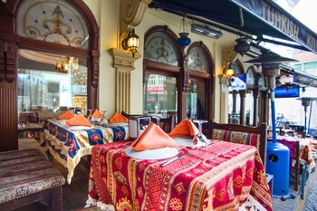 Hotel Lounge