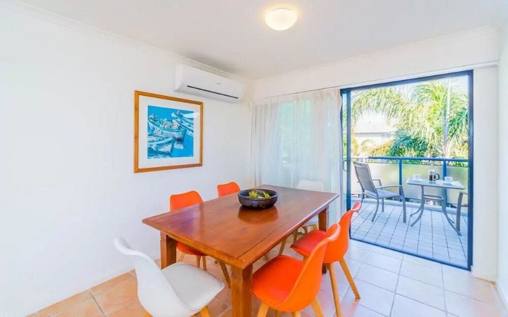 Two Bedroom Ocean View Suite - In-Room Dining
