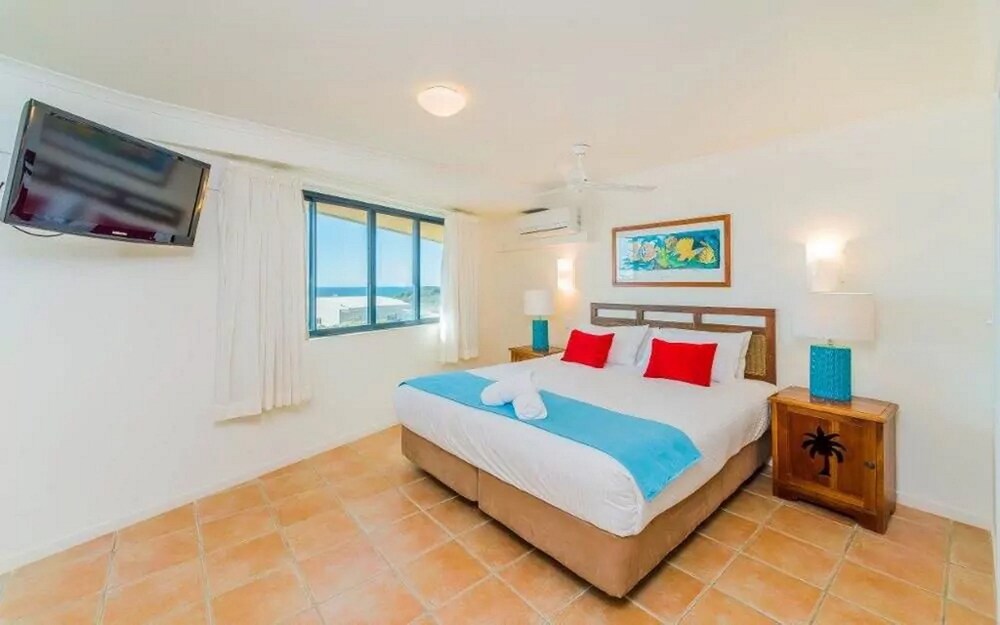 Two Bedroom Ocean- View Suite - Guestroom