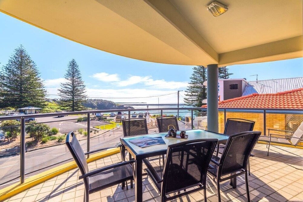 Three Bedroom Ocean View Deluxe - Terrace/Patio
