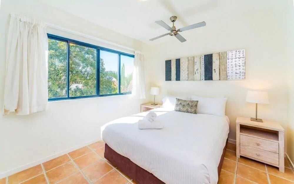 Three Bedroom Ocean View Deluxe - Guestroom
