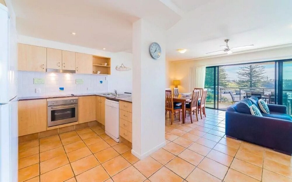 Three Bedroom Ocean View Deluxe - In-Room Kitchen
