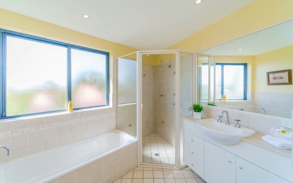 Two Bedroom Garden View Suite - Bathroom