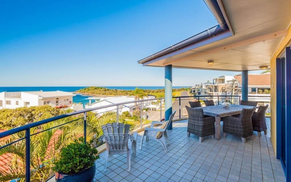 Three Bedroom Ocean View Suite - Balcony