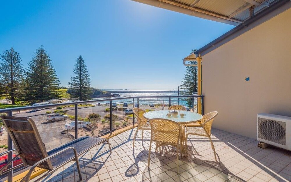 Two Bedroom Ocean- View Suite - Terrace/Patio