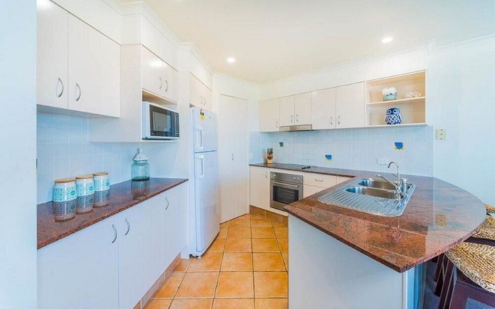 Three Bedroom Ocean View Suite - In-Room Kitchen