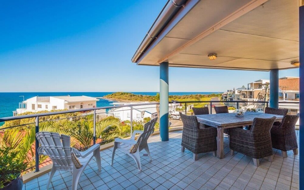Three Bedroom Ocean View Suite - Balcony