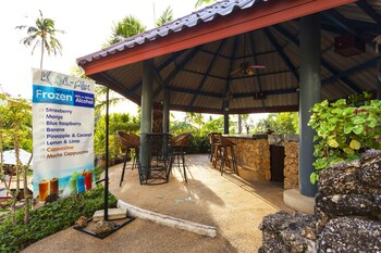 Poolside Bar